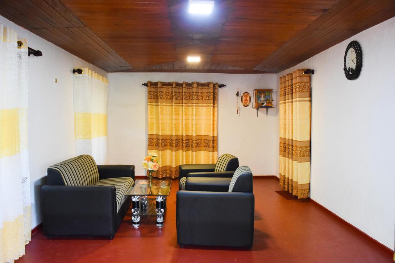 דניאיאה Rainforest Holiday Inn מראה חיצוני תמונה
